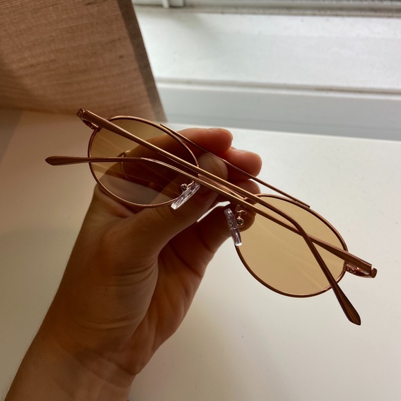 SUZI Sunglasses in nude - Picture 2 of 5